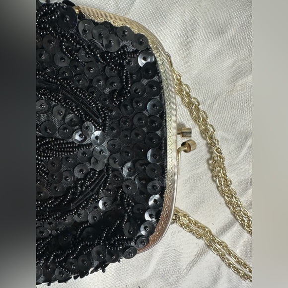 Vintage Elegant Beaded Sequins Black Clutch Bag with Gold Chain Made In HongKong - Picture 4 of 12
